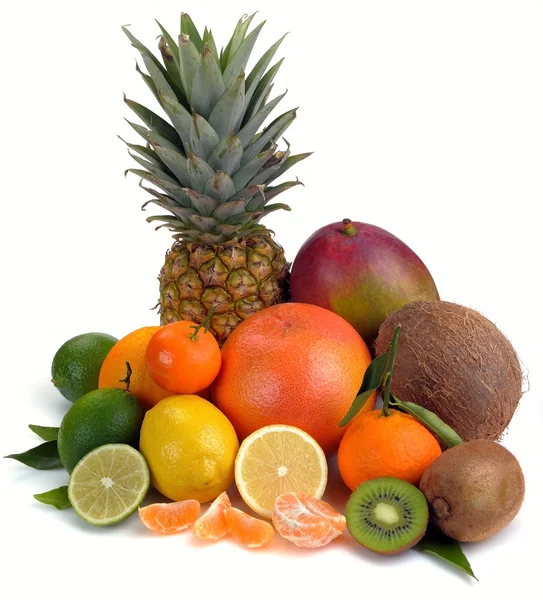 Zitrusfrüchte und tropische Früchte — Stockfoto