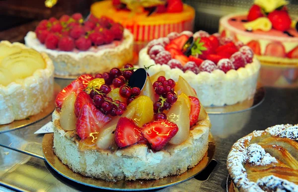 Gâteaux dans un magasin — Photo