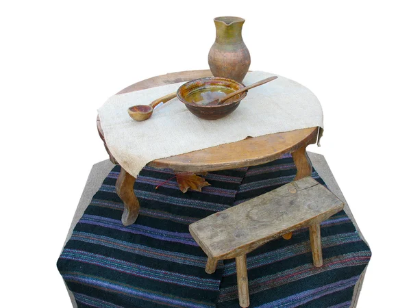 Антикварная деревянная мебель ручной работы, изолированная над белым — стоковое фото