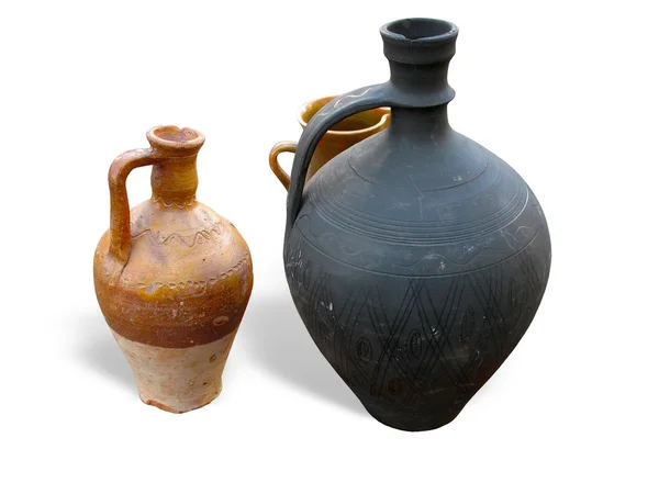 Ceramiche antiche in argilla isolate su sfondo bianco — Foto Stock