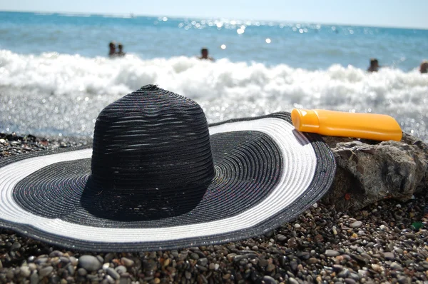 海のビーチで太陽の保護管します。 — ストック写真