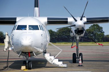 Commercial aircraft, seen from the font clipart