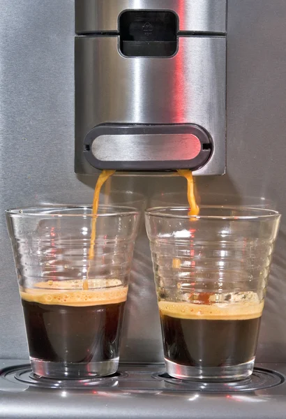 Preparazione di caffè fresco — Foto Stock