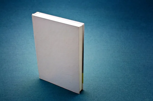 Boş kapak beyaz kitap — Stok fotoğraf