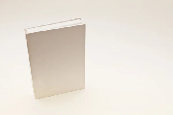Leerer Einband weißes Buch — Stockfoto