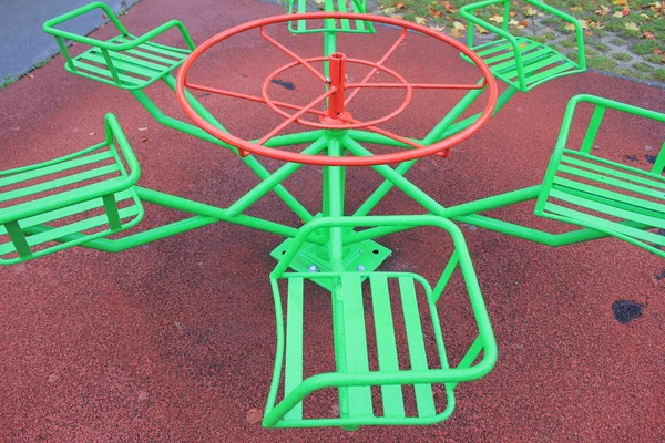 Зеленая Детская Площадка — стоковое фото