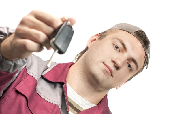 Mechaniker gibt Autoschlüssel ab — Stockfoto