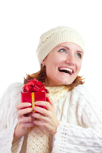 Gelukkig lachende vrouw met cadeau — Stockfoto