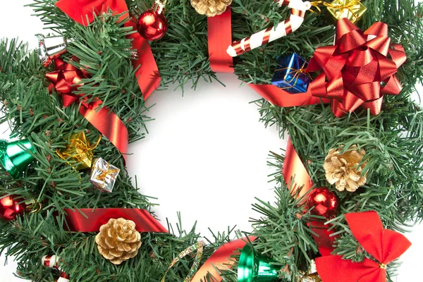 Grinalda de Natal com ornamentos — Fotografia de Stock
