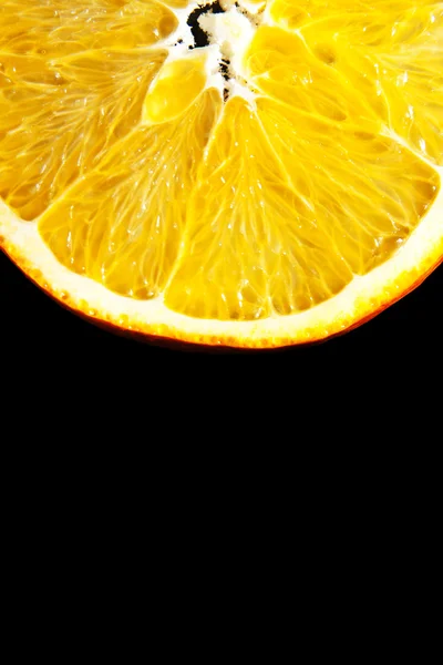 Nahaufnahme Der Orangenscheibe Isoliert Auf Schwarz — Stockfoto