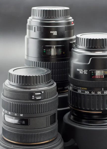 Três lentes de câmera profissionais — Fotografia de Stock
