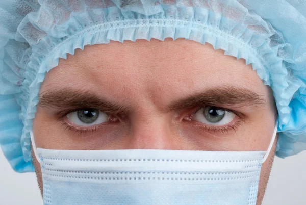 Хирург в хирургической маске — стоковое фото
