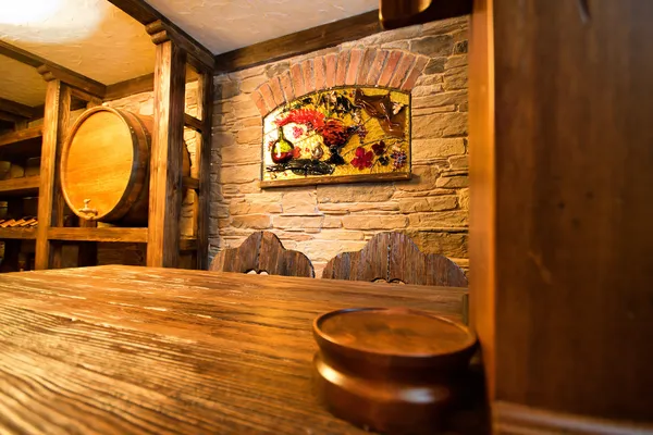 Interior da adega de vinhos antigos — Fotografia de Stock