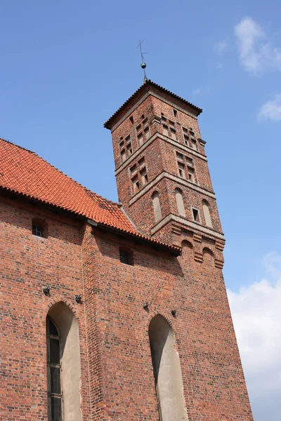 リズバルク Warminski でドイツのゴシック様式中世城の塔 — ストック写真
