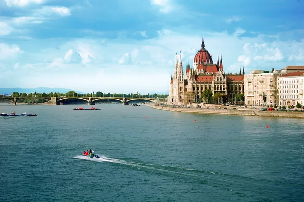 Budapeşte 'deki Macar Parlamentosu — Stok fotoğraf