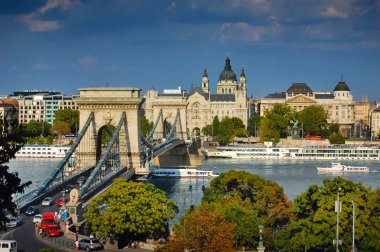 The famous Chain bridge in Budapest clipart