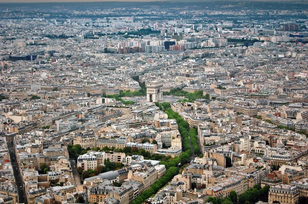 Arc de triomphe és a párizsi panorámával — Stock Fotó