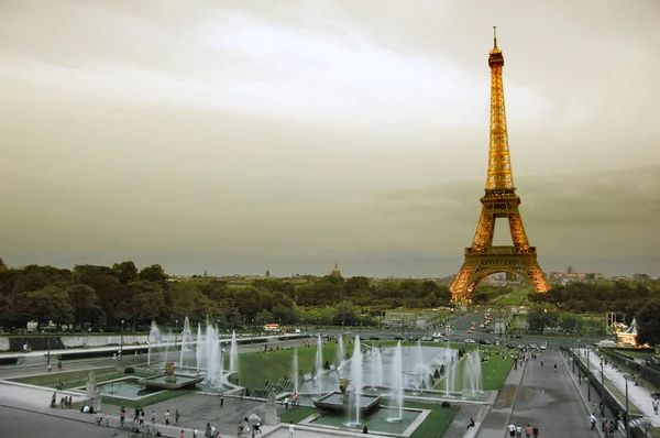 Eiffel torony Párizsban, Franciaországban — Stock Fotó
