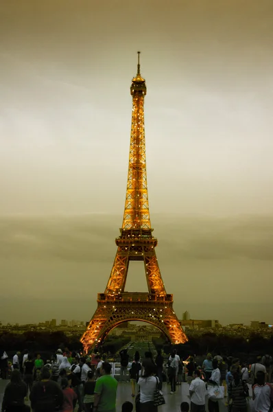Eiffelova věž v Paříži, pohled od trocadero — Stock fotografie