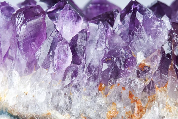 Violettes Mineral - Amethyst — Stockfoto