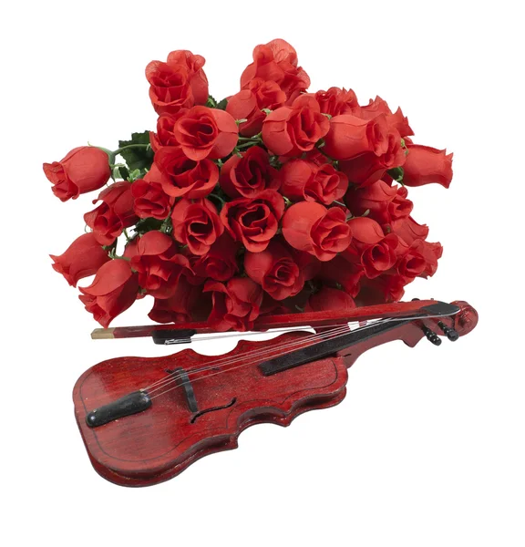 Encontro Clássico Rosas Vermelhas Caule Longo Com Violino Madeira Caminho — Fotografia de Stock