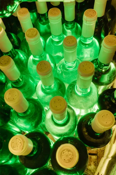 堆积的葡萄酒瓶 — 图库照片