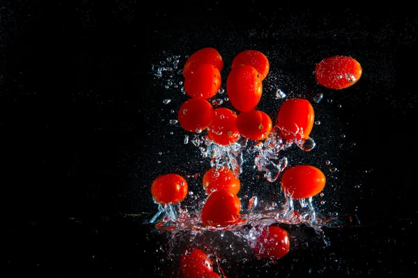 Tomatoe splash — Stockfoto