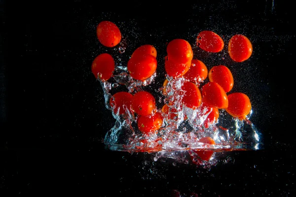 Domates splash — Stok fotoğraf
