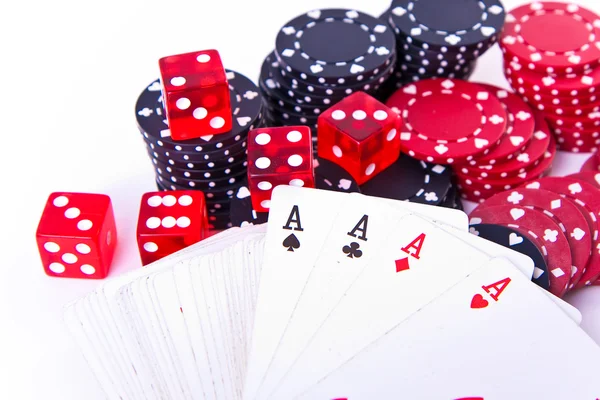 Ess, tärningar och poker chips — Stockfoto