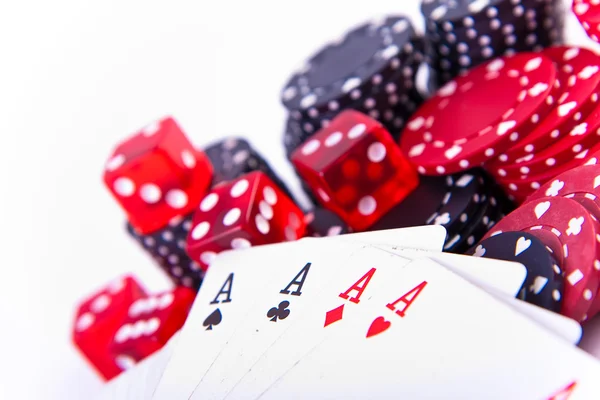 Ases, dados e fichas de poker — Fotografia de Stock