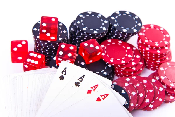 Ases, dados e fichas de poker — Fotografia de Stock