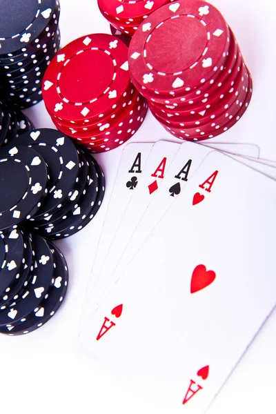 Kártyák és pókerzsetonok — Stock Fotó