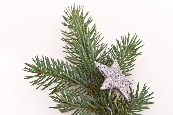 Árbol de Navidad con estrella —  Fotos de Stock