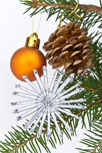 Weihnachtsbaum geschmückt — Stockfoto