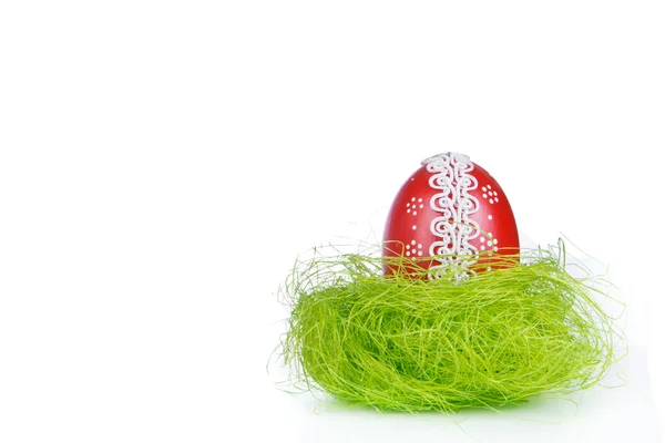 Uovo di Pasqua in erba — Foto Stock