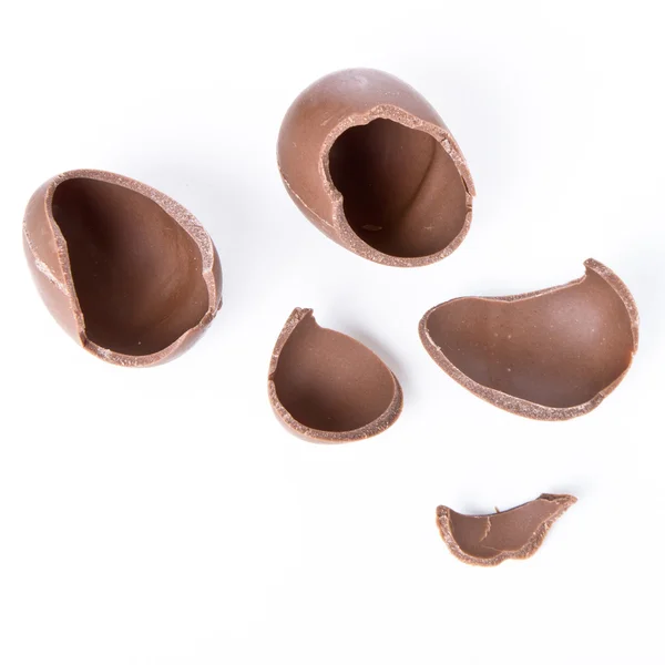 Œuf en chocolat fissuré — Photo