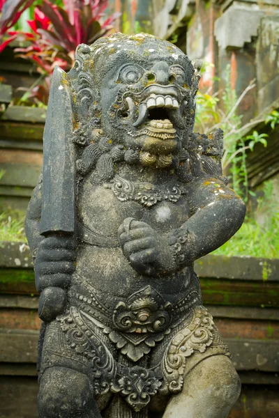 Standbeeld van hindoe deamon — Stockfoto