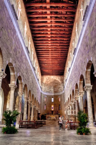 Iglesia italiana itnerior — Foto de Stock