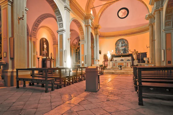 Італійський церква itnerior — стокове фото
