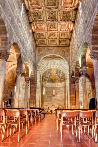 Italienska kyrkliga itnerior — Stockfoto