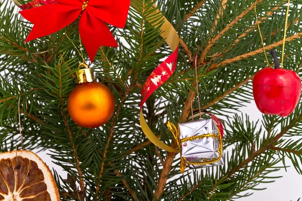 Χριστουγεννιάτικο δέντρο διακοσμημένο — Φωτογραφία Αρχείου