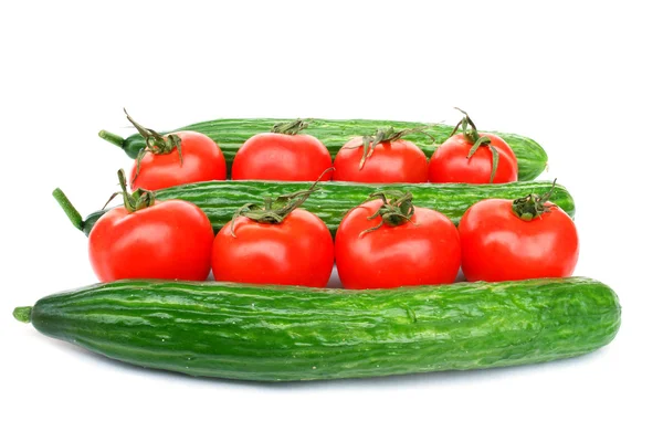 Tomates e pepinos — Fotografia de Stock