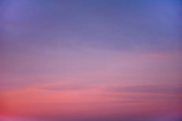 Nube Esponjosa Naranja Cielo Azul —  Fotos de Stock