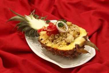 ananas kızarmış pilav