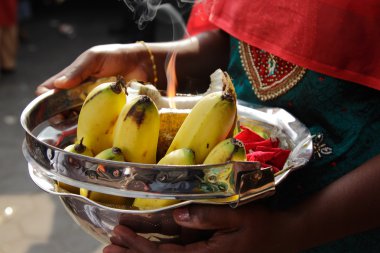 Bowl of offerings clipart