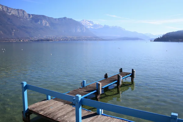 Lago di Annecy, Francia e Alpi — Foto Stock