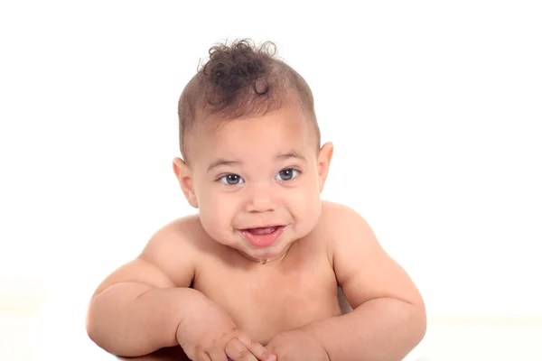 Säugling Baby Junge auf weißem Hintergrund — Stockfoto