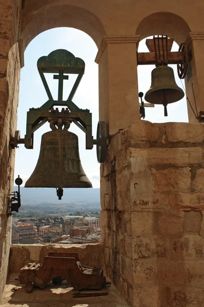 Campanas de la iglesia de Santa Maria, Montblanc, España Fotos de stock