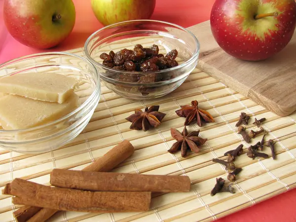 Alles wat je nodig hebt voor gebakken appel — Stockfoto