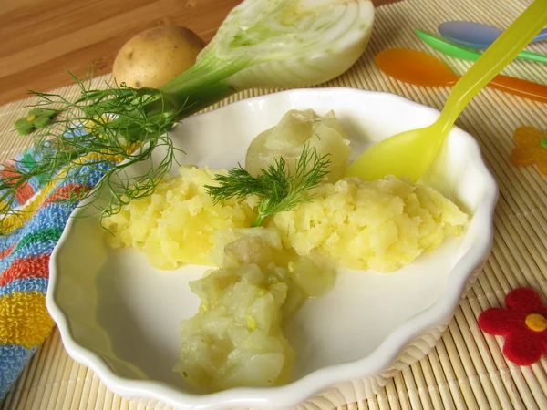 Baby menu from potatoes and fennel — Stock Photo, Image